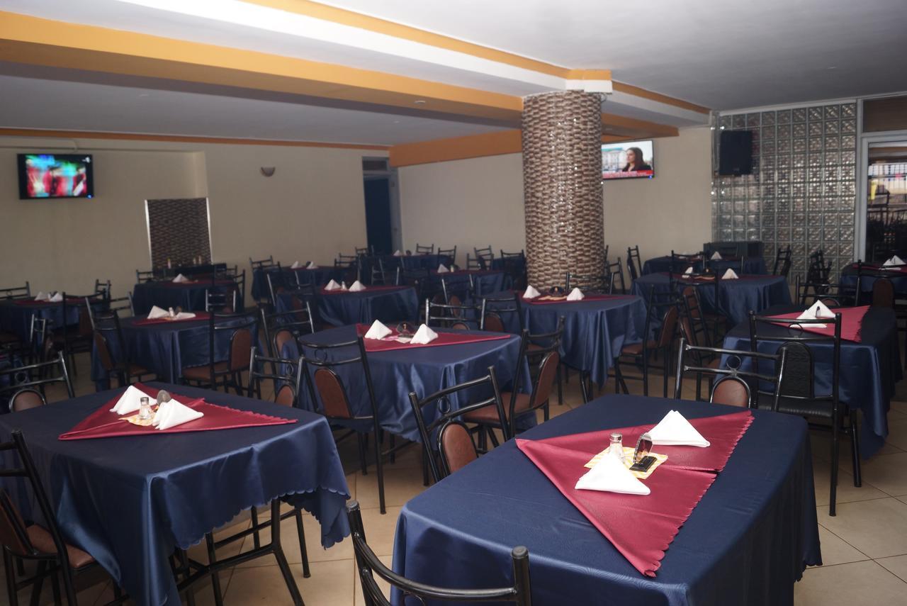 Diamonds Hotel Кампала Екстериор снимка